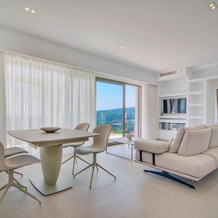Livinghome Suites Parga Exterior photo