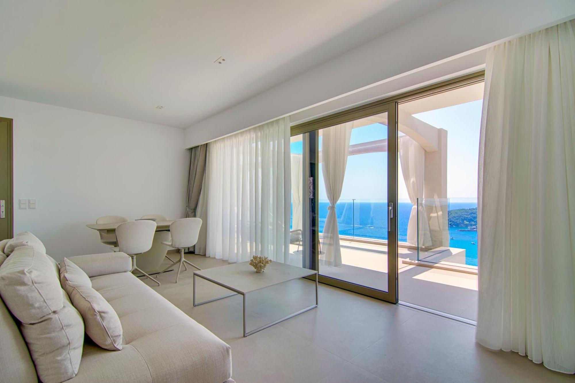 Livinghome Suites Parga Exterior photo